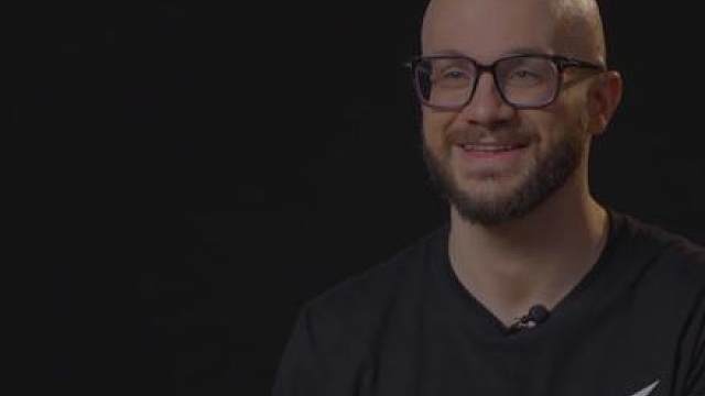 【火线人物】-SWG_FamousFamous 2025年，他是SWG_Famous；2026年，他是unK_Famous。