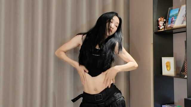 娃睡了，该我跳舞了