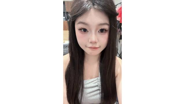 兄弟们，我女装好看吗？