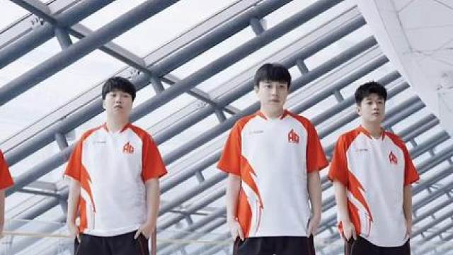 今日对战白鲨，加油