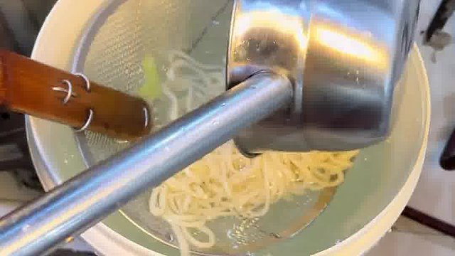 炒拉条 西安特色美食炒拉条