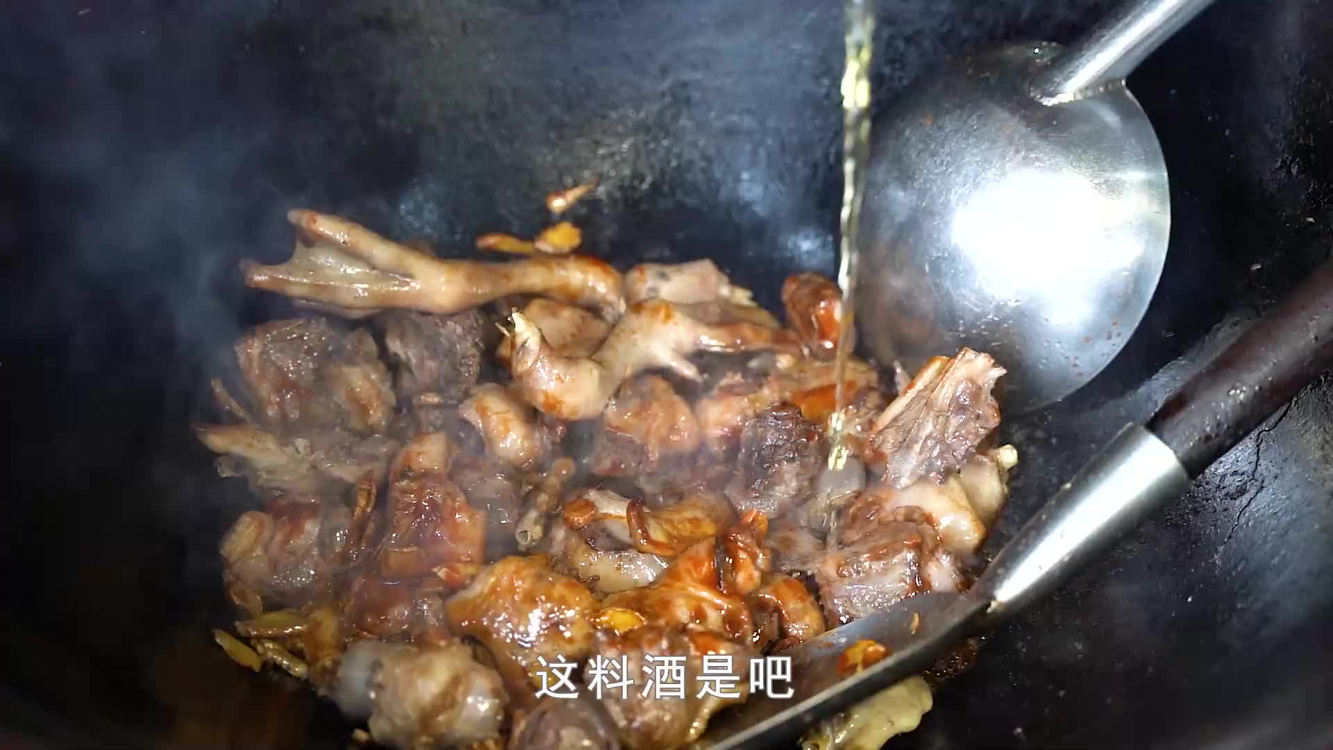 厦门大叔用柴火灶做小吃，1天10只鹅，土锅沙焖4小时，本地人都爱的宝藏小店