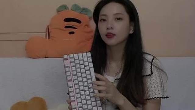 三木木露脸原声献唱土鸡歌，送给今天过与不过节日的你