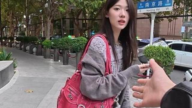 这该死的甜美 对这样爱笑的女孩子一点抵抗力都没有
