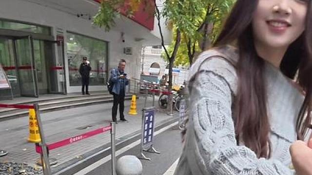 谁的气质女神和我牵手了