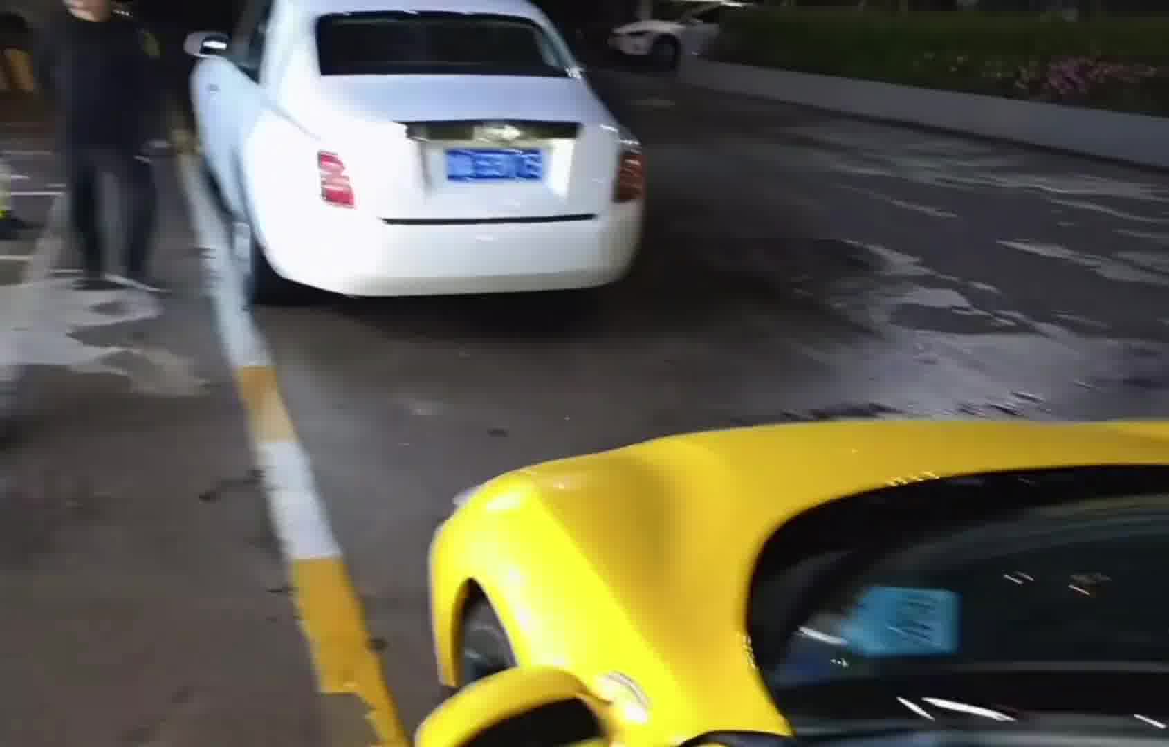 不演了 一起野个好身材