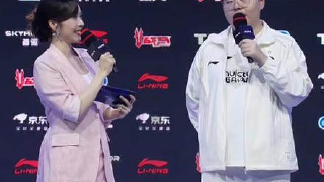 Uzi你听见了吗？呼吸他说LPL不如Uzi杯呀