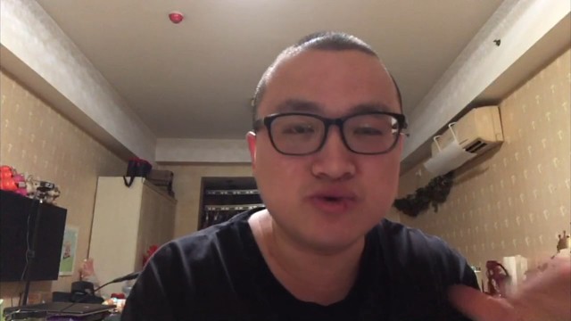 瘸子瞧不起咸鱼