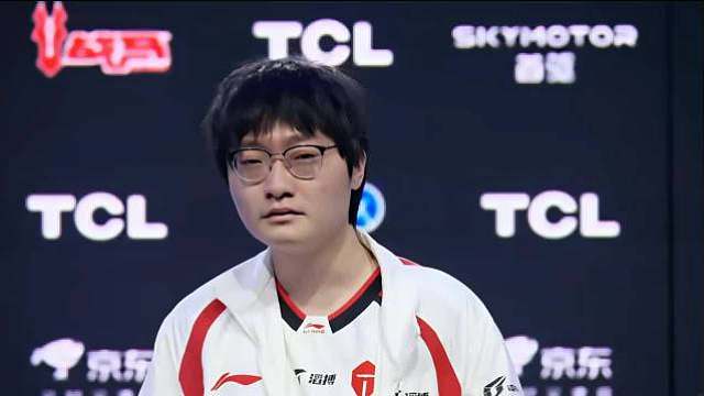 感慨万千！重返赛场拿到首胜后，Tian赛后采访哭了

 ​​​