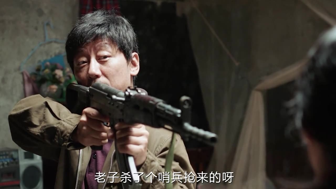 歹徒一分钟内枪杀哨兵，并且夺走哨兵的配枪！这也太猖狂了！