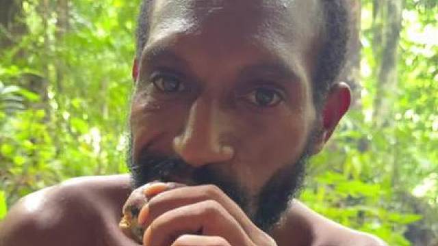 探险巴布亚亚里安卡食人族部落预告片