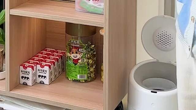 60平挤五口人三代同堂，一线城市有多“苦” ！