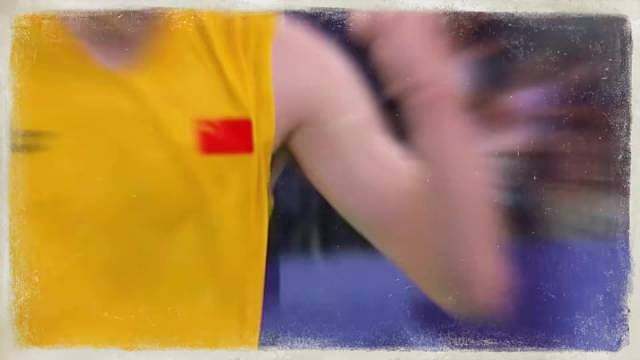 “王者”、联赛软蛋，到稳居世界前三，25 岁的他用五年低谷博弈，扛起国羽男单新生代大旗。
他就是李诗