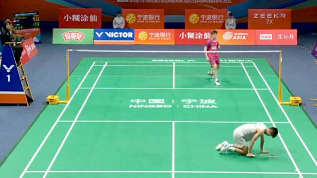 亚锦赛石宇奇2比0李佳豪，满血归来的奇哥再现经典石一劈，直接把对手打跪了！ ​​​