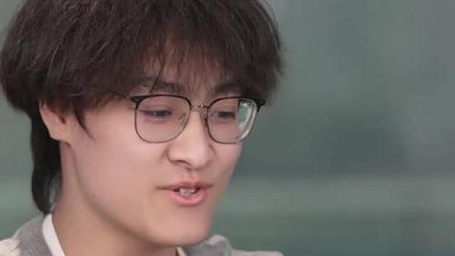 报君黄金台上意，提携玉龙为君死
