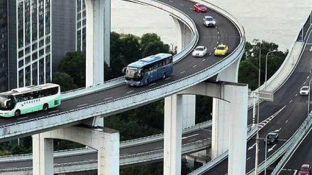 86上山了！