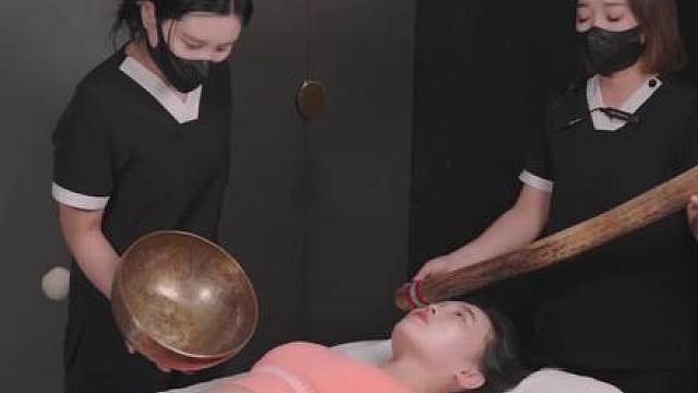 请手机检讨一下，为什么总拉着你一起熬夜。