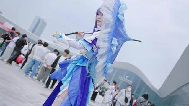短暂进入二次元世界和自己喜欢的角色相遇