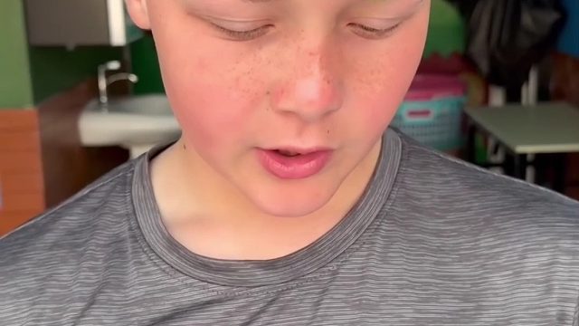 街头采访：你目前人生中学到的最重要的一课是什么？