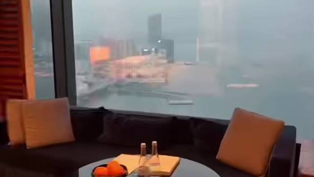 你能理解那种 淡淡的无能为力和麻木吗