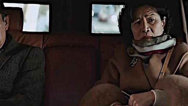 “哎呀 我亲家来了.”