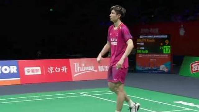 石宇奇2：0碾压阿尤什助国羽男单时隔九年获得亚锦赛冠军，收获个人第23个单项冠军，屠龙成功