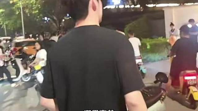 来版纳过年放个孔明灯