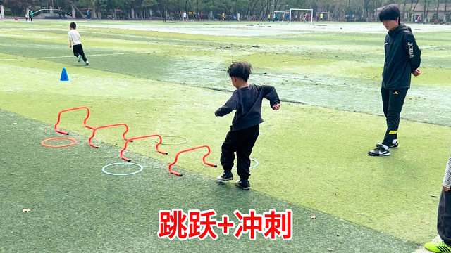 林丹认证的超一流，含金量直接拉满！世锦赛夺冠后石宇奇的心态和掌控力肉眼可见的提升，进攻连贯、打法成熟