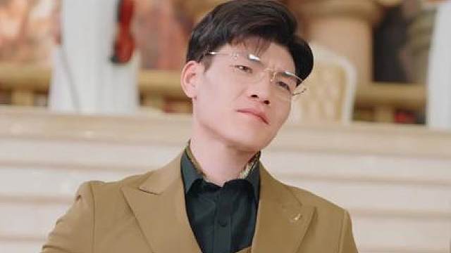 《主宰苍穹》一场豪赌，叶凡当众爆出惊天身份，瞬间颠覆了所有人的认知