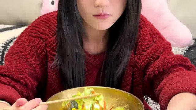 早上还挺自律，一到晚上…