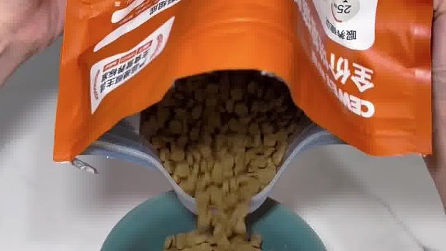 猫粮哪个好？猫咪掉毛严重就吃这款