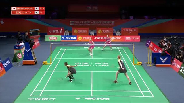 李罗组合展现变线分球 一拍抽斜线撕开对手站位