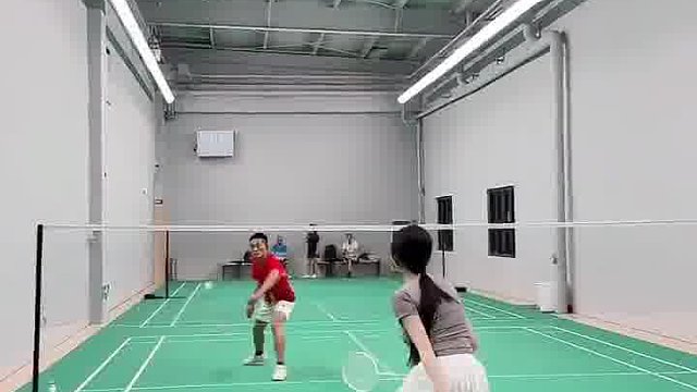 帮我拿一下衣服