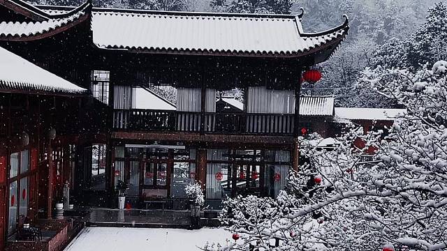 鹤峰鹤语千寻民宿雪景来啦