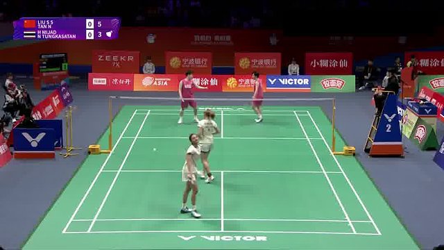 刘圣书快分空档 防守反击直接得分