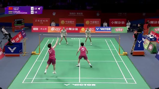 手术刀般精准截杀 刘圣书反手勾对角穿越得分
