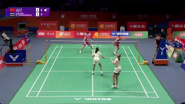前场暴力扣杀 一杆制胜击溃对手