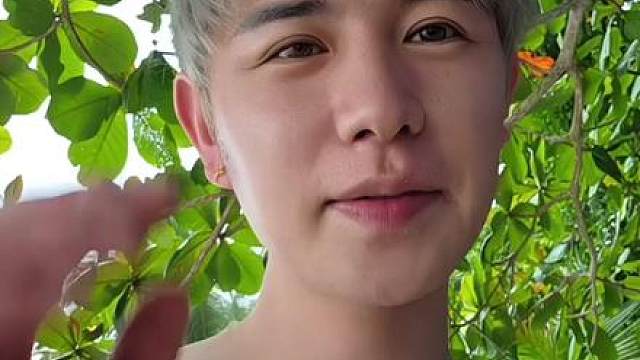 “笑容瞬间消失”