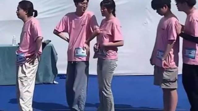 孤影无意肘击猪悠 -