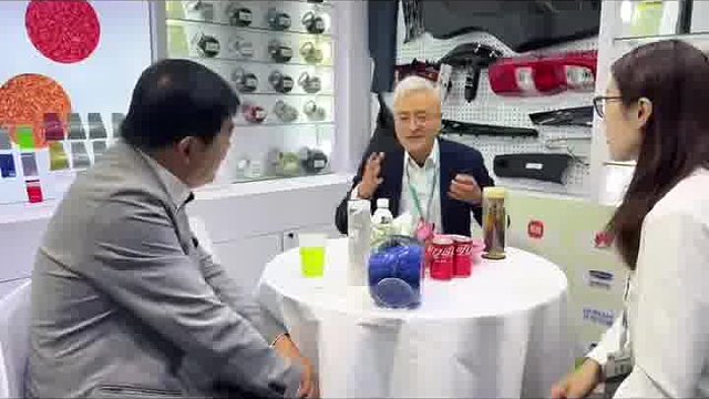 展会现场直击，第一天中新华美展位客户爆满