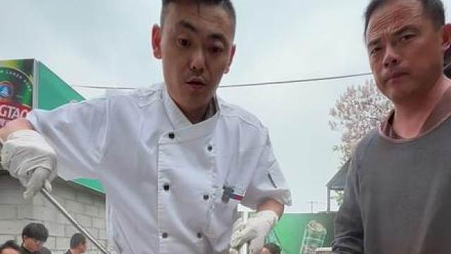 今天150文十个菜俩汤，百桌大宴！看看香不香，敬请期待