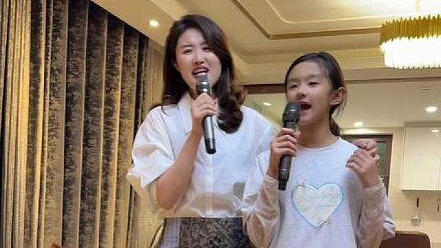 吃完饭和小棉袄PK一下这首歌曲…