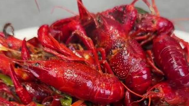 麻辣小龙虾戏邪修版 不用油炸几分钟的时间小龙虾还进味