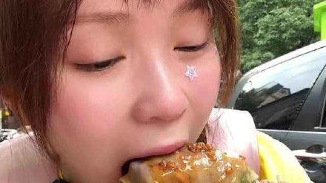 逛吃汕头的最后一期来喽！深夜蹲在路边吃一顿鲜香嫩滑的土鸡火锅