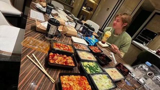 哥几个人怪能吃的