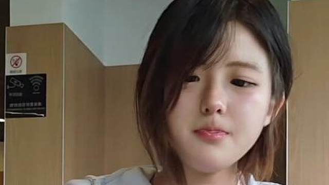 138斤女生挑战8块肉饼！麦当劳真的变小了？花60元才能吃饱 粉丝让我挑战4份麦当劳11，8块肉饼1700大卡！