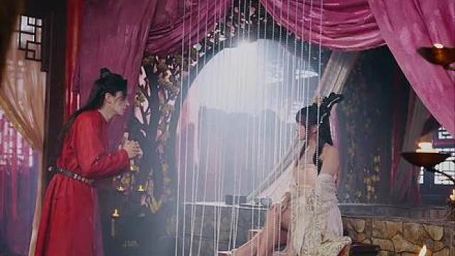 亡国太子冷华年修炼缩阳神功，伪装太监潜伏仇人女帝身侧。
