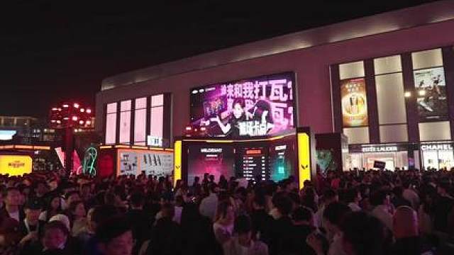 无畏巡回杭州站圆满落幕，章若楠空降助阵！瓦手决斗空间人山人海，看看谁是杭州决斗王！