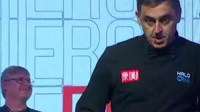 火老师：诶？不对！ 小吴&小雷：坏了，冲我来的