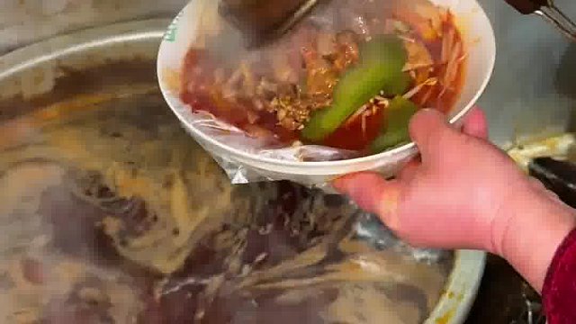 一家巷子里很不错的冒菜好适合下饭哦